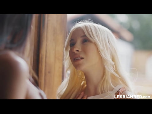 ❤️ Vajza vjen në shtëpi disa muaj më vonë dhe përfundon duke ngrënë pidhin e njerkës së saj ❤ Video seksi në sq.rassadakubani.ru ❌️❤
